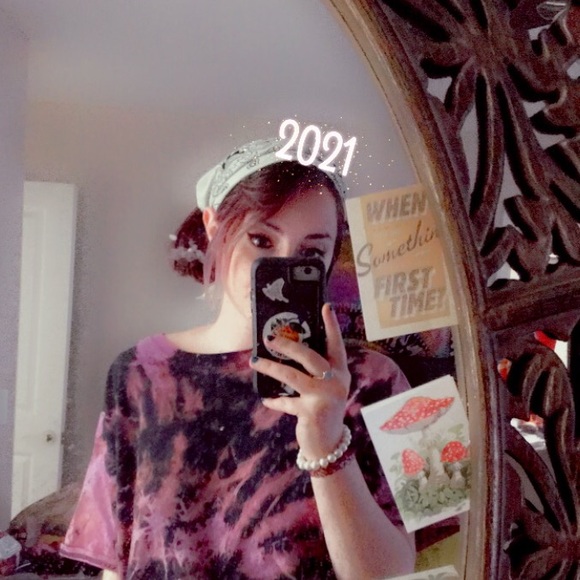 Meet your Posher, Kristen - Picture 1 of 1